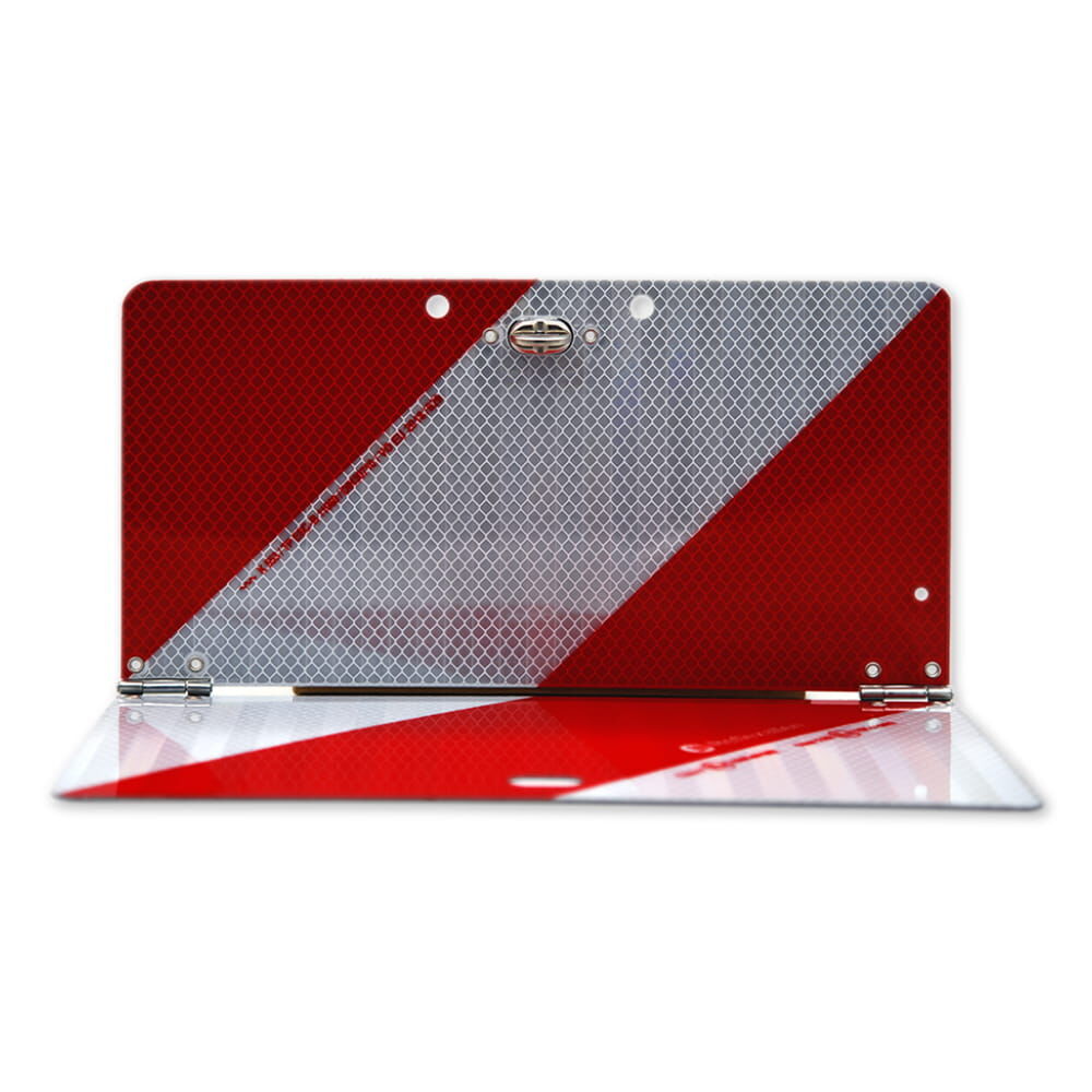 Aufgeklappte linksweisende Parkwarntafel