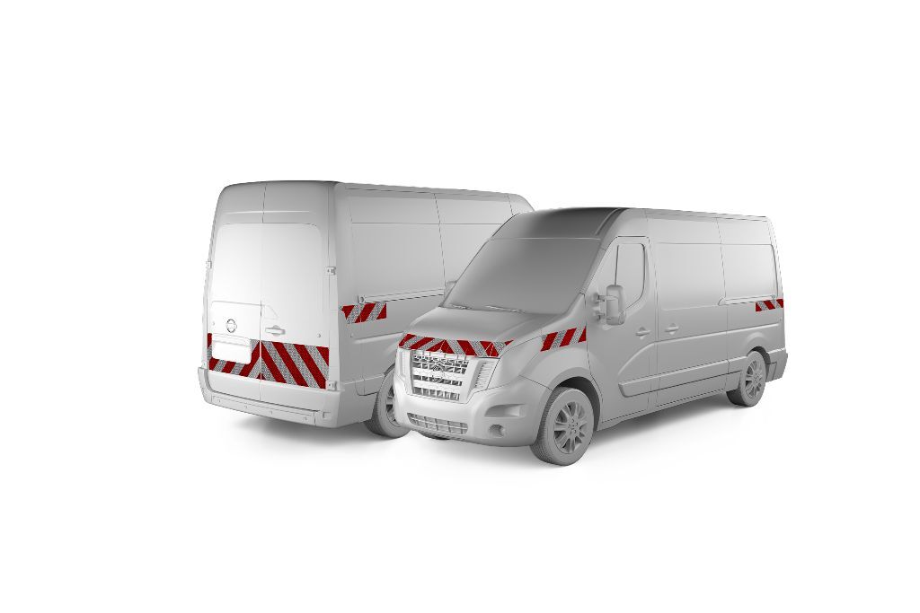 Nissan NV 400 in Front- und Heckansicht mit Komplettwarnmarkierungssatz, Baujahr 2010