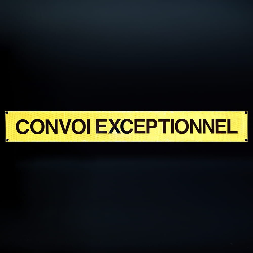 Reflektierender Banner "CONVOI EXCEPTIONNEL" bei Nacht, gelb-schwarz, RA2/C