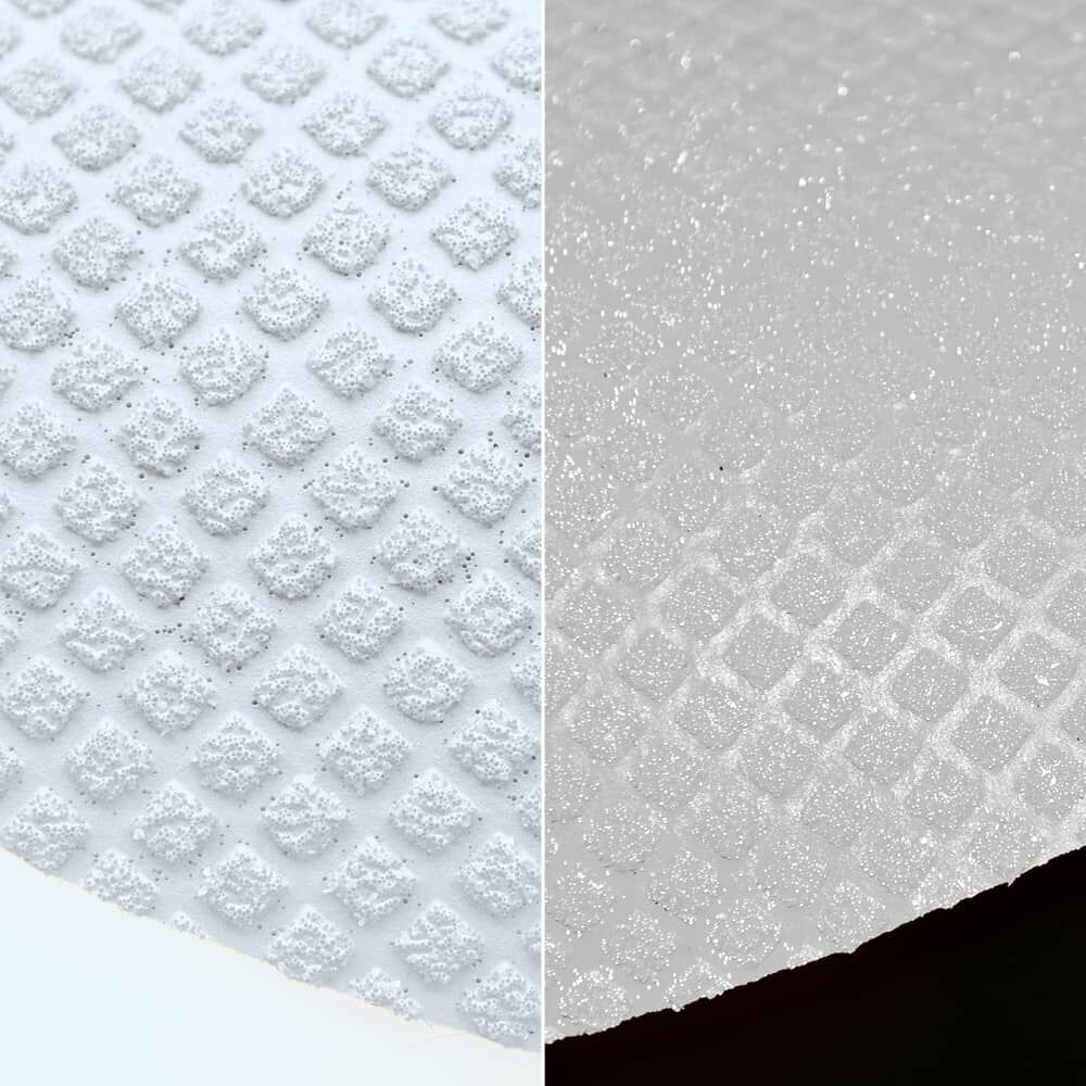 Vergleich der mikrostrukturieren Oberflächen im normalen Licht und mit Reflexion