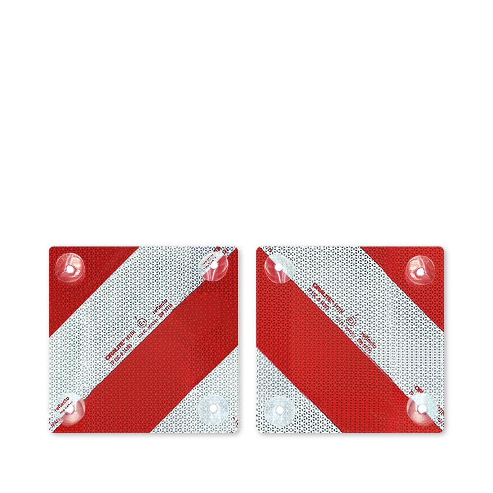 Zwei Reflecto 5921M Warnmarkierungselemente mit rot-weißer RA2-Folie und Saugnapfbefestigung