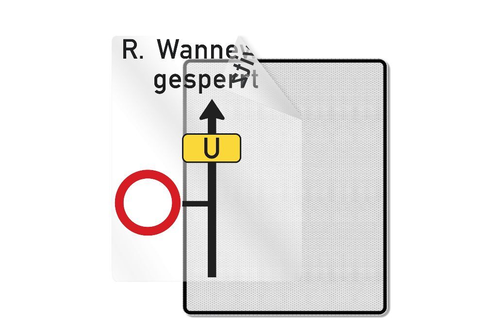 Bedruckte Overlayfolie wird auf eine reflektierende Plantafel aufgelegt