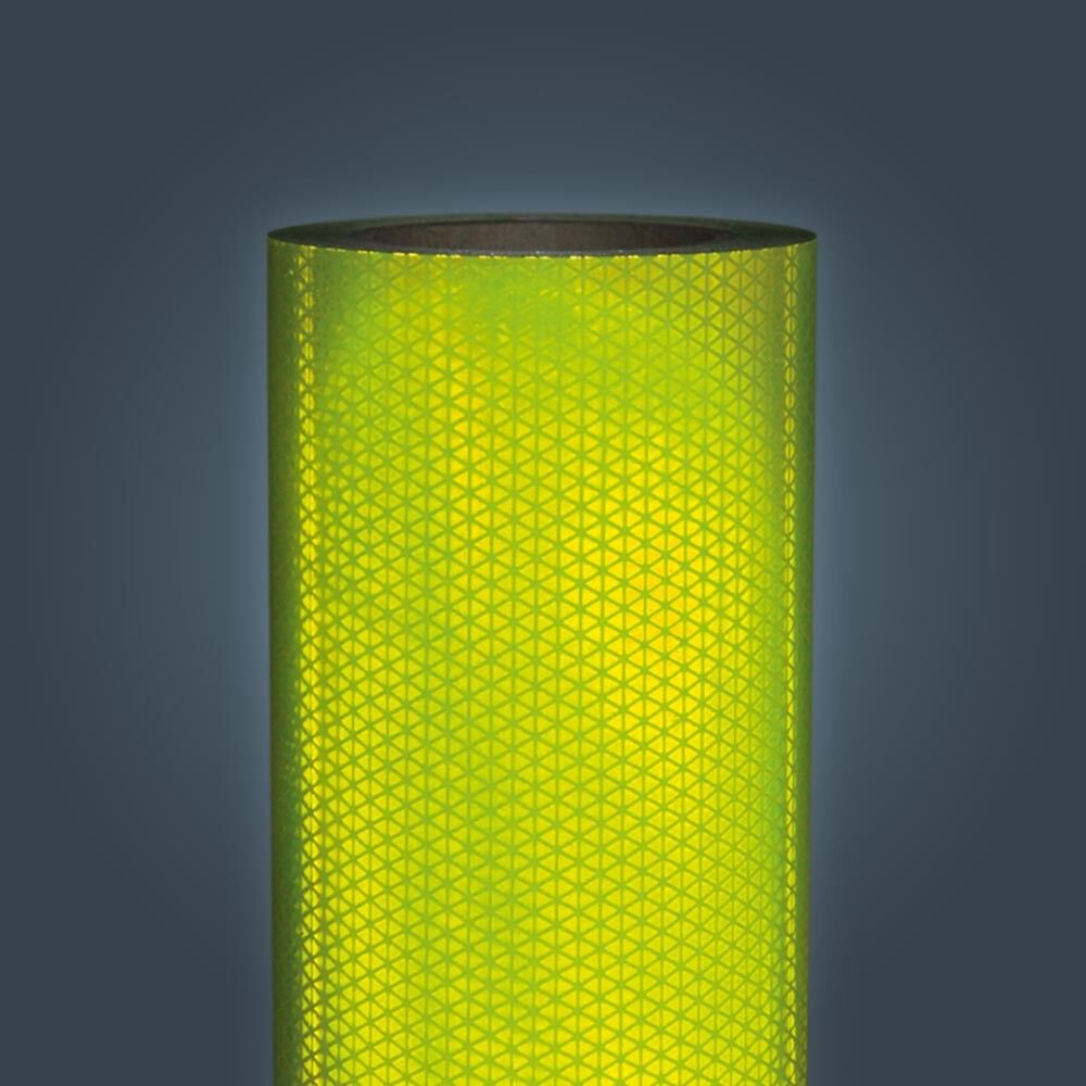 ORALITE 5937M fluor-lime auf dunklem Hintergrund, reflektiert hell