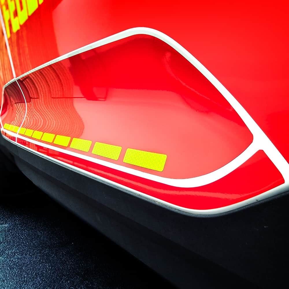 Orafol VC612 Gaps verklebt auf einem Feuerwehrauto