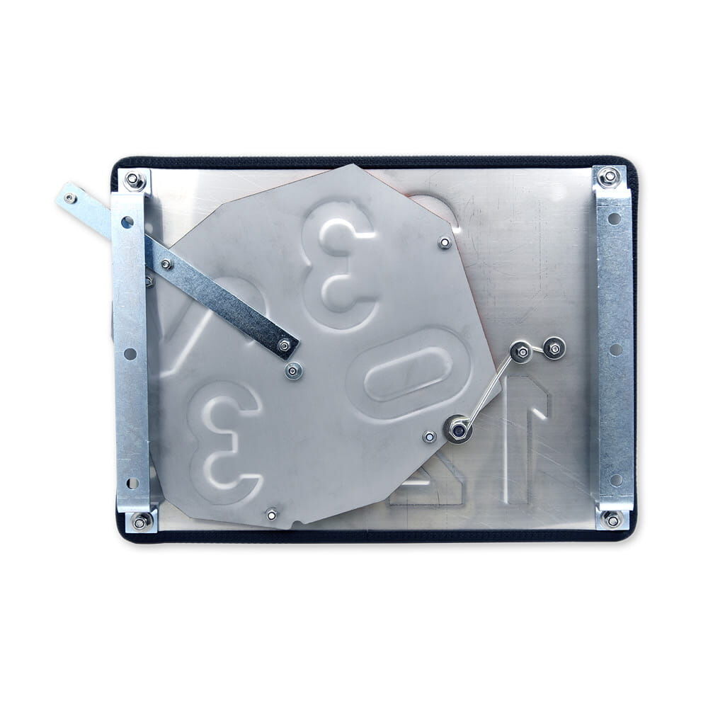 Rückseite der ADR-Zweistofftafel mit Mechanik zur Ziffernumstellung