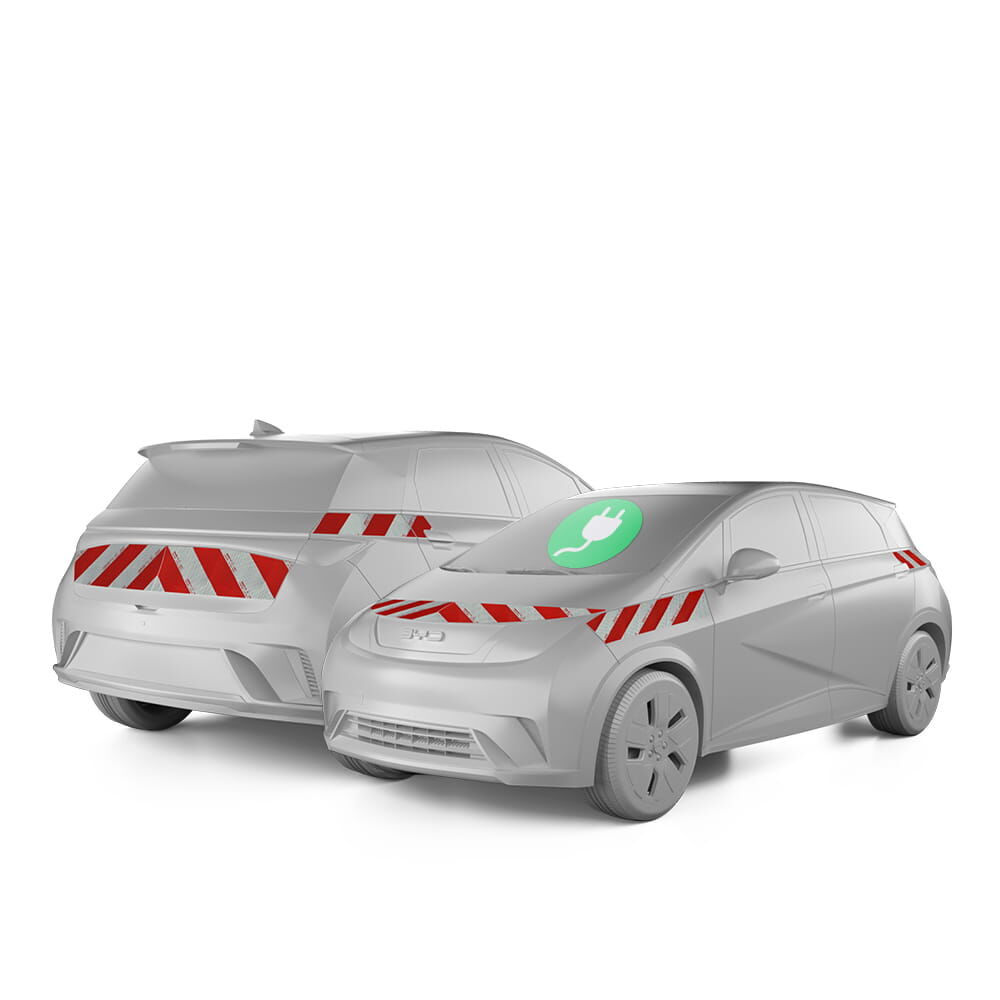 BYD Dolphin in Front- und Heckansicht mit Komplettwarnmarkierungssatz, Baujahr 2023, mit E-Plakette