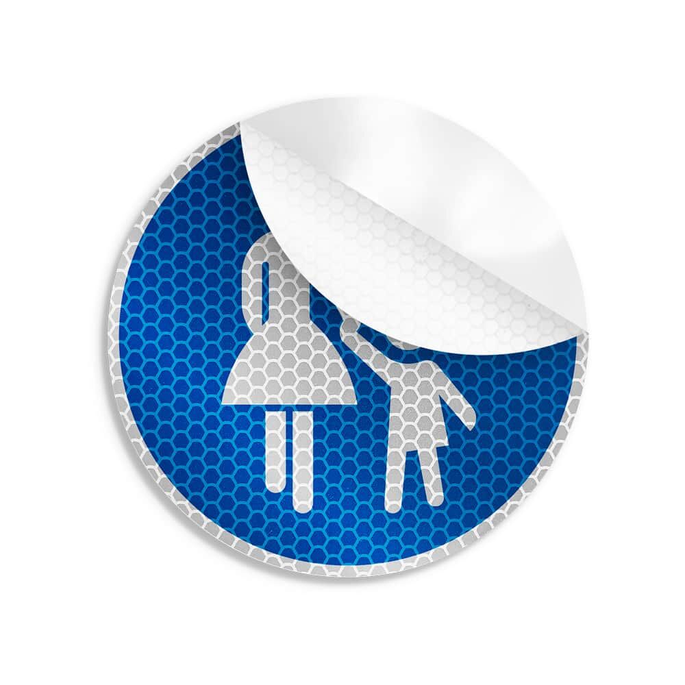 Teilweise abgelöster Gehweg-Aufkleber mit Symbol Frau mit Kind, reflektierend