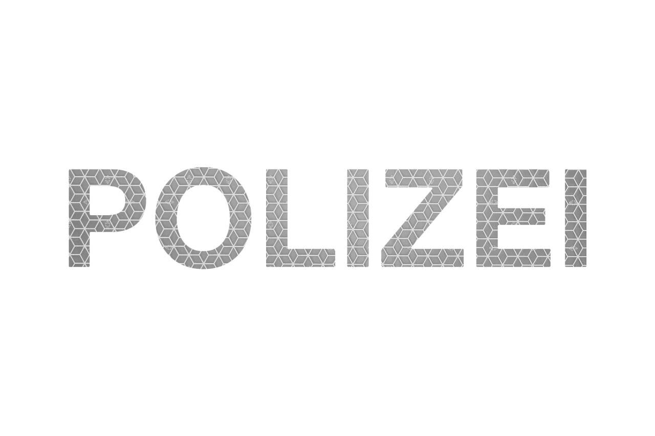 Musterschriftzug „WUNSCHTEXT“ aus silberner Orafol ORALITE Reflexfolie