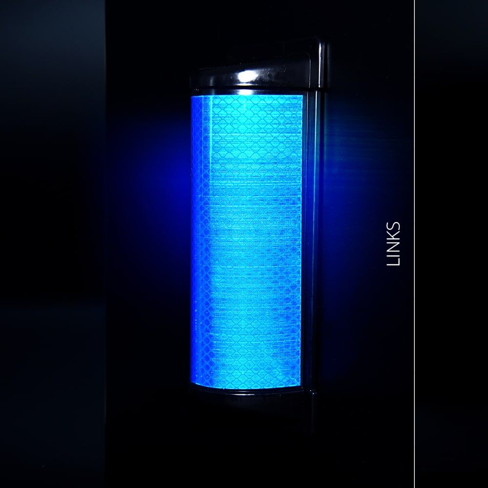 Wildwarner blau links, seitliches Leuchten