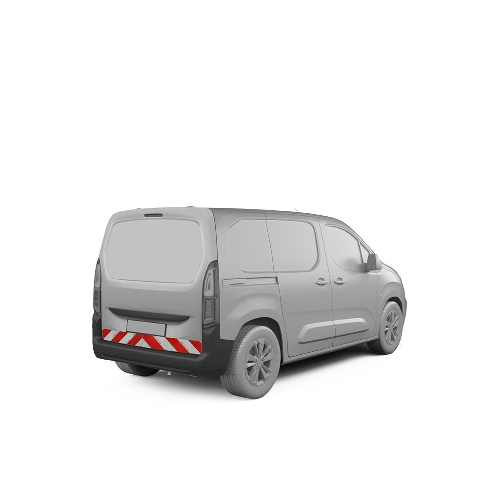 Peugeot Rifter/E-Rifter mit Hecktmarkierung in Variante L1, Baujahr 2024