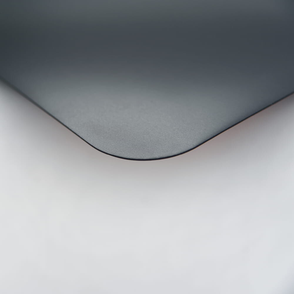 Nahaufnahme der matten Magnetrückseite mit abgerundeter Ecke