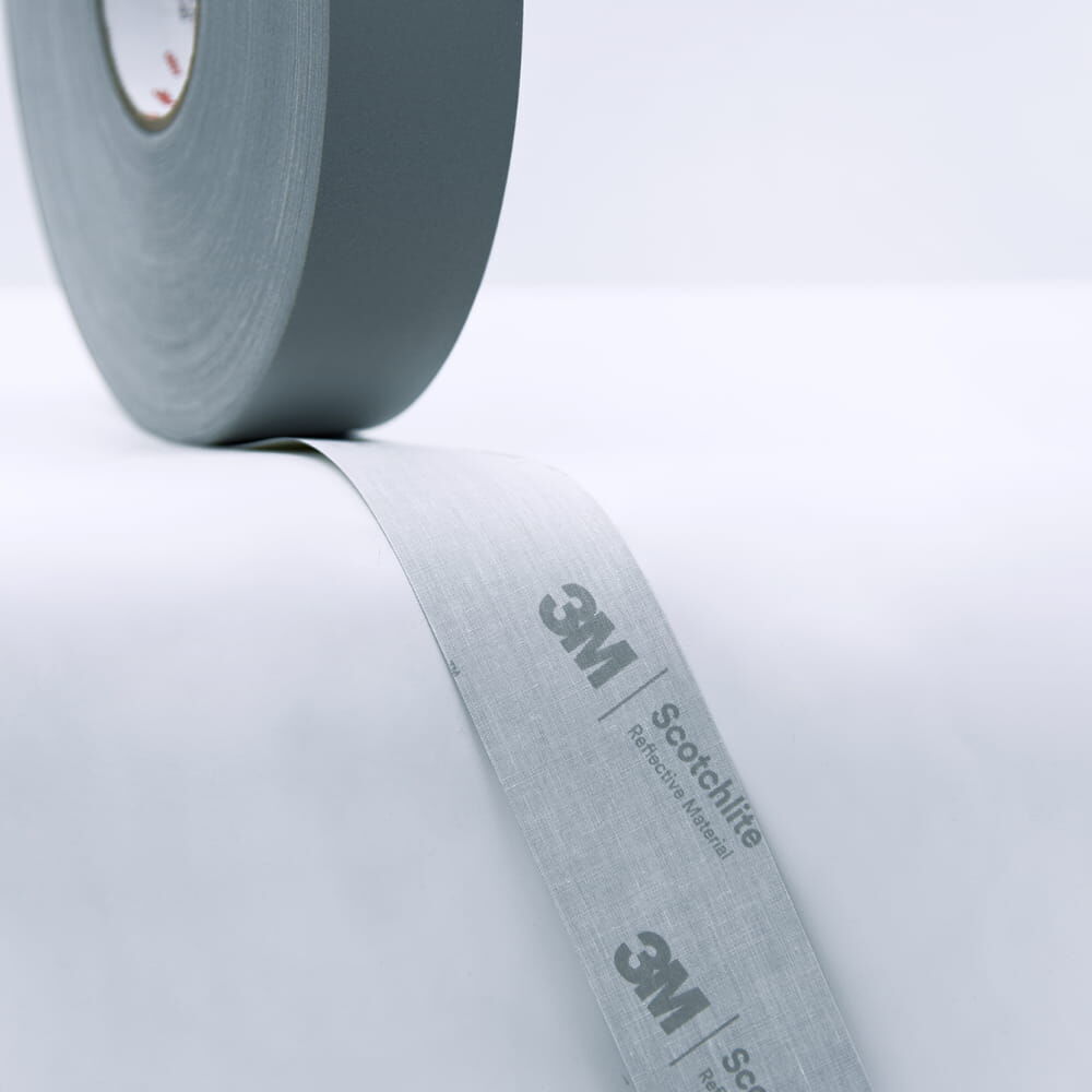Rückseite des Reflexgewebes mit 3M Scotchlite-Aufdruck