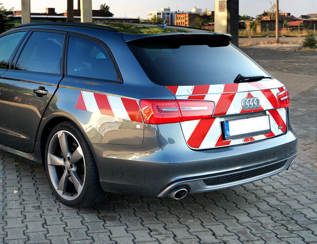  Kfz-Warnmarkierungsset Anwenderbeispiel Audi A6 Heck und Seiten