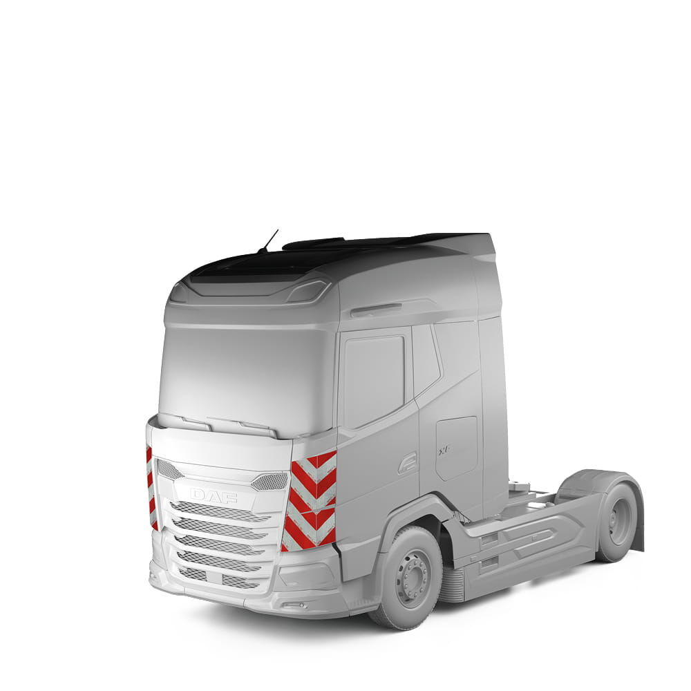 DAF XG in Fronansicht mit Komplettwarnmarkierungssatz, Baujahr 2021