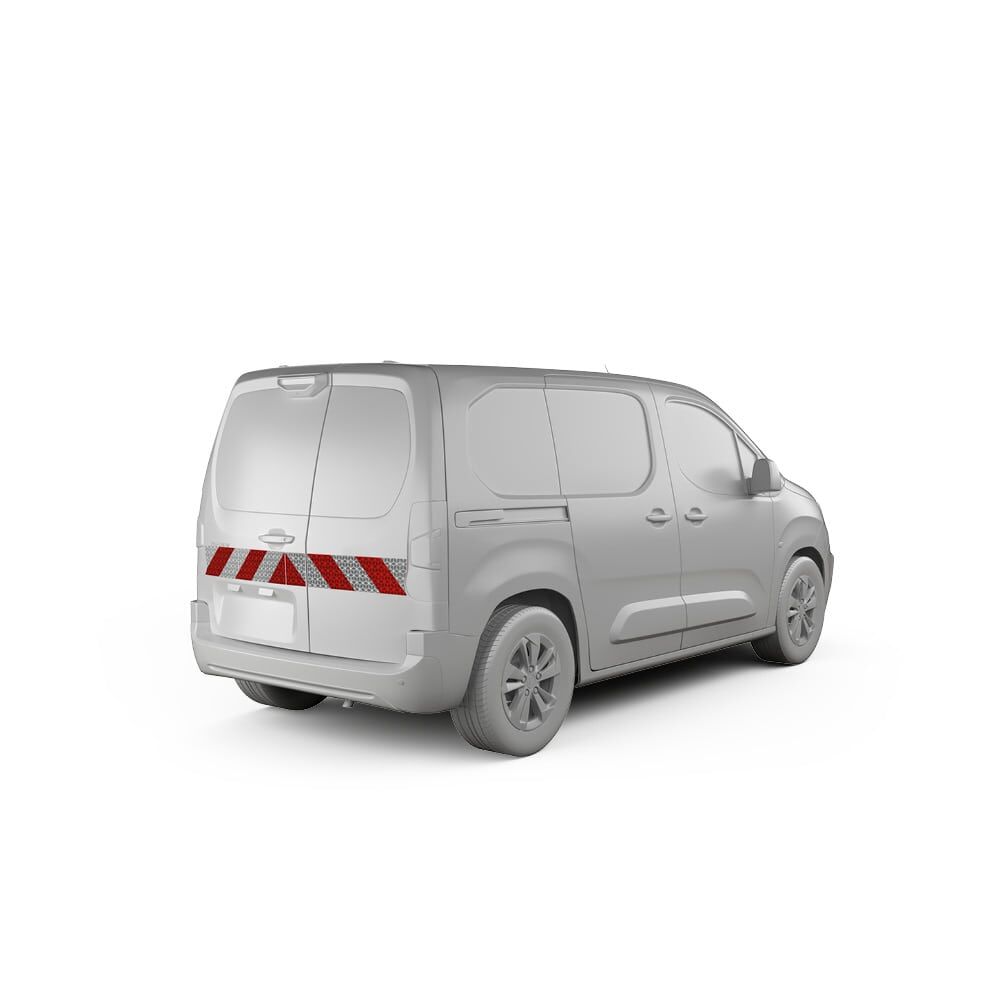 Peugeot (E-)Partner mit Heckwarnmarkierung, Baujahr 2018